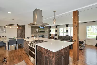 829 E Porter Avenue, Naperville, IL 60540 - Photo 9
