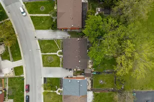 9476 Terrace Pl, Des Plaines, IL 60016 - Photo 19
