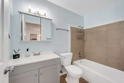 659 E Fullerton Avenue #204, Glendale Heights, IL 60139 - Photo 13