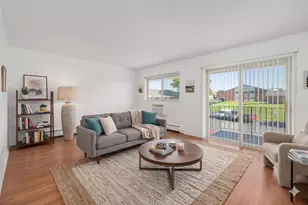 659 E Fullerton Ave, Glendale Heights, IL 60139 - Photo 5
