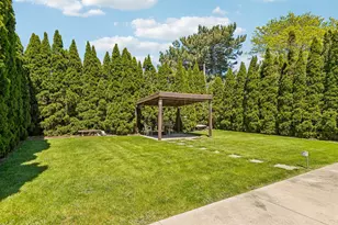 774 Polynesian Dr, Des Plaines, IL 60016 - Photo 37