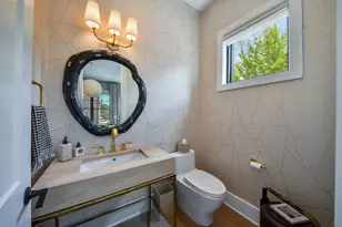 111 N Columbia St, Naperville, IL 60540 - Photo 41