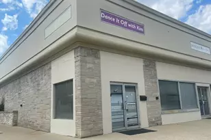 734 W Chicago St, Elgin, IL 60124 - Photo 1