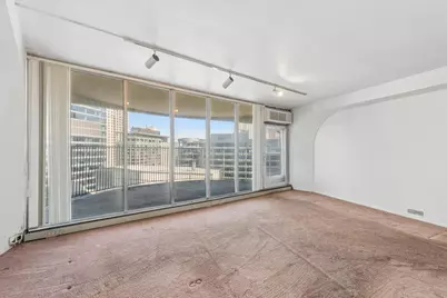 300 N State Street #2527, Chicago, IL 60654 - Photo 3