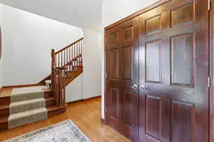 1018 S Ahrens Ave, Lombard, IL 60148 - Photo 3