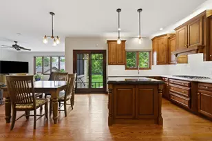 1018 S Ahrens Ave, Lombard, IL 60148 - Photo 13