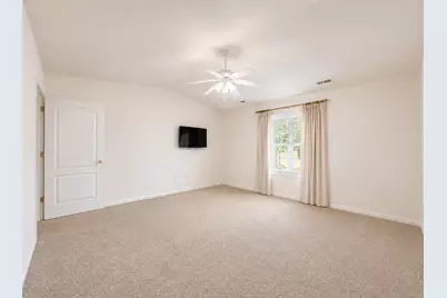 654 Lake Harbor Drive, Marion, IL 62959 - Photo 15