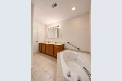 654 Lake Harbor Drive, Marion, IL 62959 - Photo 17