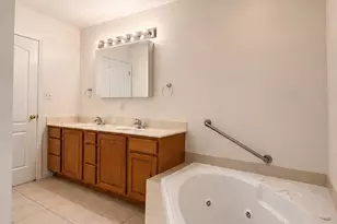 654 Lake Harbor Dr, Marion, IL 62959 - Photo 17