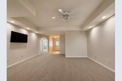 654 Lake Harbor Drive, Marion, IL 62959 - Photo 9