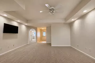 654 Lake Harbor Dr, Marion, IL 62959 - Photo 9
