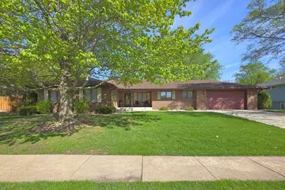 204 Carriage Drive, Morris, IL 60450 - Photo 1