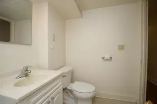 626 W Wellington Ave, Chicago, IL 60657 - Photo 17
