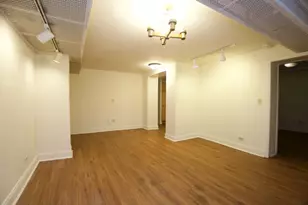 626 W Wellington Ave, Chicago, IL 60657 - Photo 9