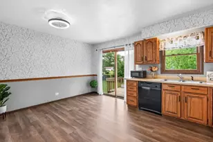 7010 Seminole Dr, Wonder Lake, IL 60097 - Photo 9