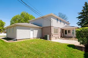 1829 E Bittersweet Ln, Mount Prospect, IL 60056 - Photo 33
