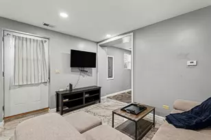 214 Chicago Ave, Oak Park, IL 60302 - Photo 3