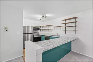[Address not provided], Crystal Lake, IL 60014 - Photo 13