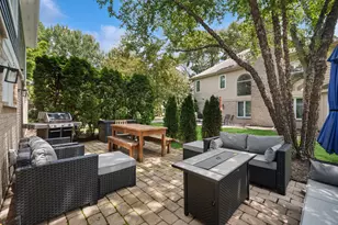 327 Rivershire Ct, Lincolnshire, IL 60069 - Photo 27