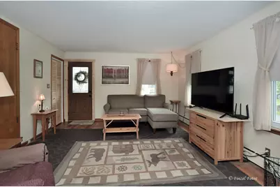 9805 Illinois Street, Hebron, IL 60034 - Photo 5