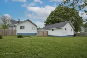 9805 Illinois St, Hebron, IL 60034 - Photo 3