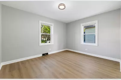 22 N 12th Street, Saint Charles, IL 60174 - Photo 21