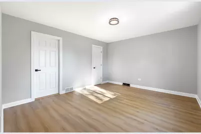 22 N 12th Street, Saint Charles, IL 60174 - Photo 13