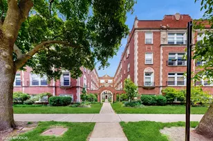 1546 W Sherwin Ave, Chicago, IL 60626 - Photo 1