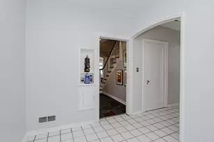 6636 N Talman Ave, Chicago, IL 60645 - Photo 23