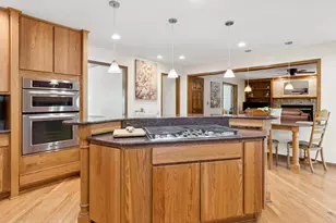 2001 Lakeview Ct, Naperville, IL 60565 - Photo 13