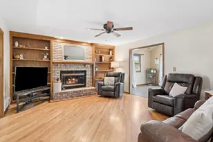 2001 Lakeview Ct, Naperville, IL 60565 - Photo 7