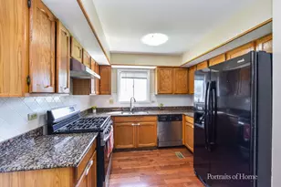 2475 Westleigh Ct, Aurora, IL 60504 - Photo 5