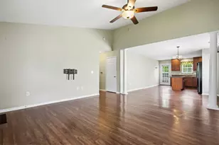 409 Lauterbur Ln, Champaign, IL 61822 - Photo 5