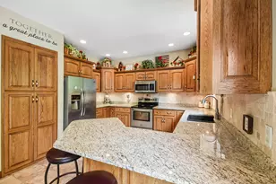 1041 Lakeview Dr, Morris, IL 60450 - Photo 13