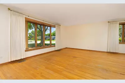 1403 E Lowden Avenue, Wheaton, IL 60189 - Photo 5