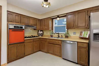 1403 E Lowden Avenue, Wheaton, IL 60189 - Photo 11