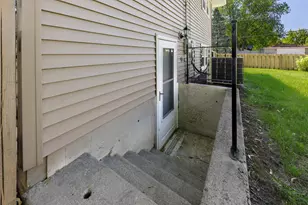 1403 E Lowden Ave, Wheaton, IL 60189 - Photo 29