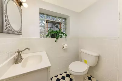1403 E Lowden Avenue, Wheaton, IL 60189 - Photo 25