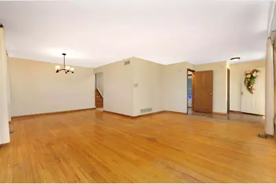 1403 E Lowden Avenue, Wheaton, IL 60189 - Photo 7