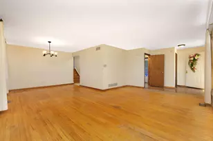 1403 E Lowden Ave, Wheaton, IL 60189 - Photo 7