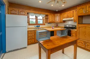 6687 Route 166, Creal Springs, IL 62922 - Photo 23