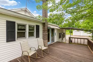 6687 Route 166, Creal Springs, IL 62922 - Photo 9