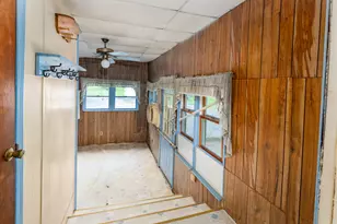 6687 Route 166, Creal Springs, IL 62922 - Photo 39