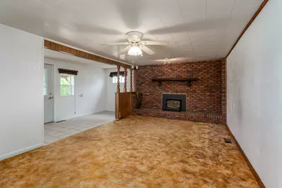 6687 Route 166, Creal Springs, IL 62922 - Photo 15