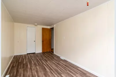 6687 Route 166, Creal Springs, IL 62922 - Photo 31