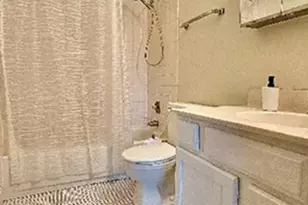1018 Castilian Ct, Glenview, IL 60025 - Photo 5