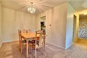 1018 Castilian Ct, Glenview, IL 60025 - Photo 7