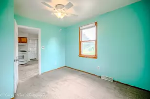 1515 Elmwood Ave, Dekalb, IL 60115 - Photo 11