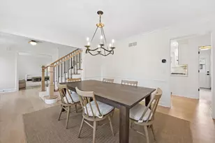 877 Stillwell Ct, Wheaton, IL 60189 - Photo 3