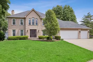 877 Stillwell Ct, Wheaton, IL 60189 - Photo 1